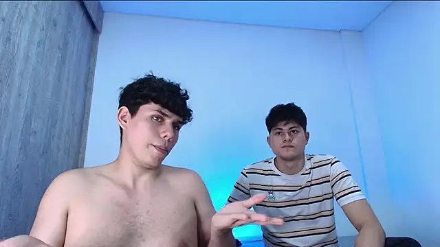 Snapshot of Naytoon__lex chatting on 12/18/25, 02:17 Naytoon lex online show from 12/18/25, 02:17