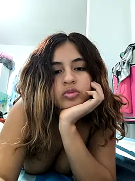 Suavecita2 online show from 11/08/25, 11:14