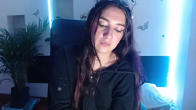Lia-mitch online show from 03/14/25, 11:01