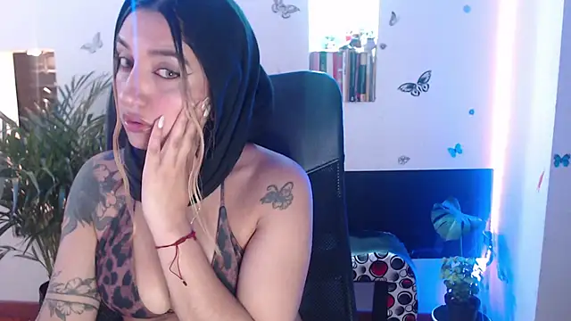 Lia-mitch online show from 02/13/26, 02:02