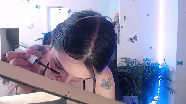 Lia-mitch online show from 05/04/26, 07:21