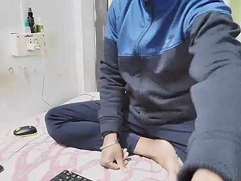 Snapshot of loveboyrp chatting on 02/11/25, 02:57 loveboyrp online show from 02/11/25, 02:57