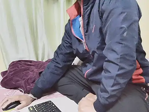 Snapshot of loveboyrp chatting on 02/17/25, 03:36 loveboyrp online show from 02/17/25, 03:36