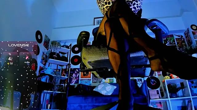 LadyIzabel online show from 12/19/24, 11:50