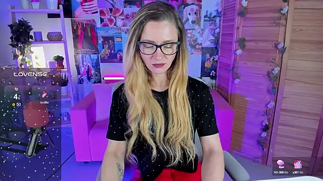 LadyIzabel online show from 12/22/24, 08:38