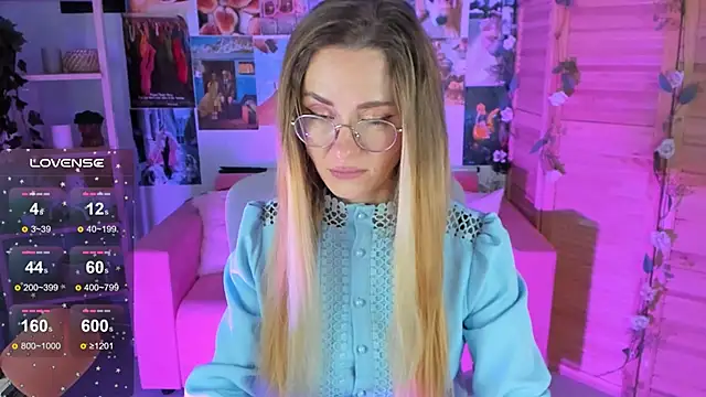 LadyIzabel online show from 02/08/25, 09:24