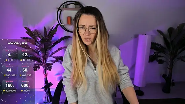 LadyIzabel online show from 02/10/25, 04:41