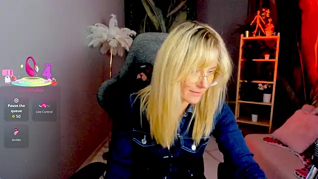 LadyIzabel online show from 04/07/26, 02:39