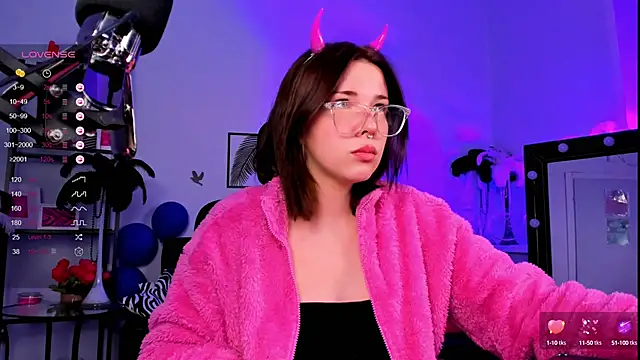 AliceSunday online show from 01/21/25, 02:15