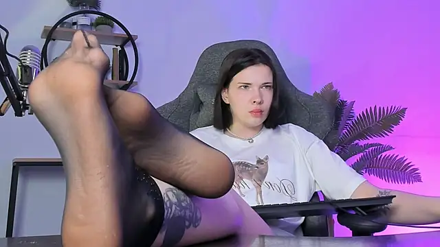 AliceSunday online show from 03/19/25, 04:02