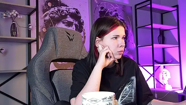 AliceSunday online show from 01/09/26, 05:21