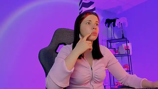 AliceSunday online show from 01/13/26, 02:06