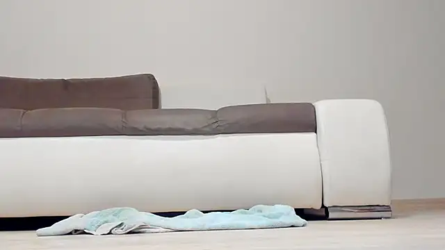 Snapshot of SabySexy chatting on 12/15/25, 04:00 SabySexy online show from 12/15/25, 04:00