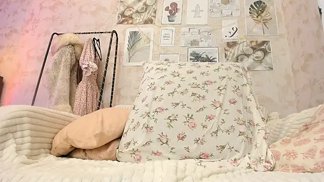 Luafy Toddy online show from 10/14/25, 03:40