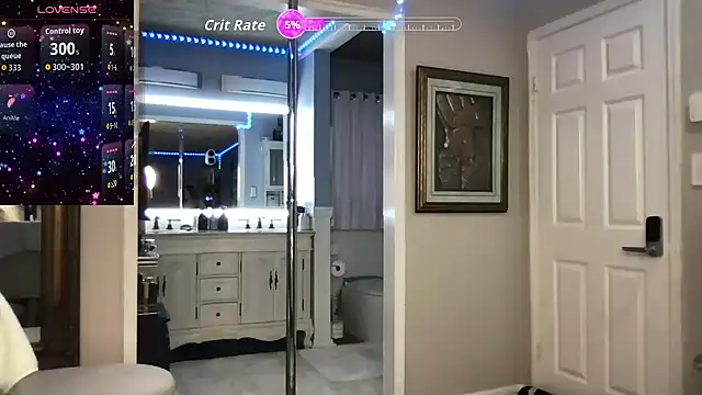 Snapshot of curvyfunlover chatting on 10/21/25, 12:17 curvyfunlover online show from 10/21/25, 12:17