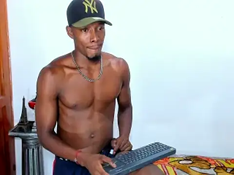 Snapshot of Darick_brown chatting on 02/17/25, 08:15 Darick brown online show from 02/17/25, 08:15