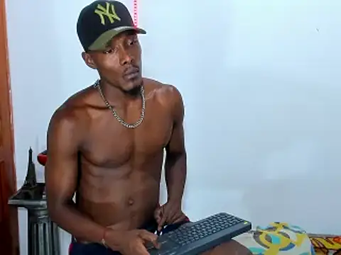 Snapshot of Darick_brown chatting on 02/17/25, 11:20 Darick brown online show from 02/17/25, 11:20