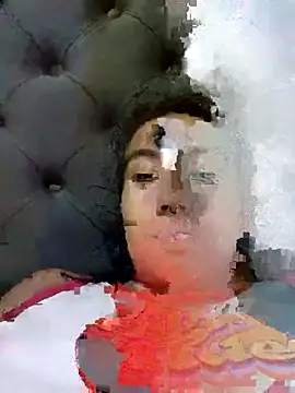 Snapshot of Hellen_Alex chatting on 12/05/24, 04:44 Hellen Alex online show from 12/05/24, 04:44