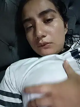 Snapshot of Hellen_Alex chatting on 12/18/24, 05:52 Hellen Alex online show from 12/18/24, 05:52