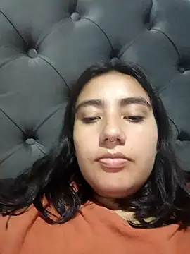 Snapshot of Hellen_Alex chatting on 12/21/24, 03:42 Hellen Alex online show from 12/21/24, 03:42