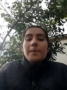 Snapshot of Hellen_Alex chatting on 12/27/24, 08:07 Hellen Alex online show from 12/27/24, 08:07