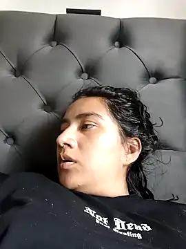 Snapshot of Hellen_Alex chatting on 12/29/24, 04:40 Hellen Alex online show from 12/29/24, 04:40