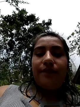 Snapshot of Hellen_Alex chatting on 01/11/25, 06:23 Hellen Alex online show from 01/11/25, 06:23