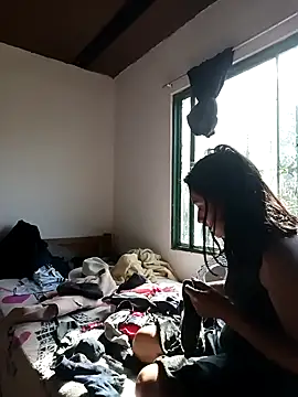 Snapshot of Hellen_Alex chatting on 01/14/25, 02:11 Hellen Alex online show from 01/14/25, 02:11