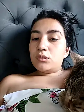 Snapshot of Hellen_Alex chatting on 01/22/25, 03:18 Hellen Alex online show from 01/22/25, 03:18