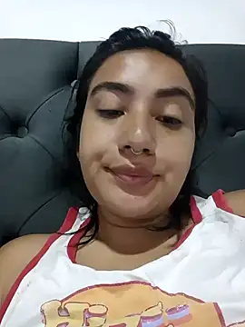 Snapshot of Hellen_Alex chatting on 01/24/25, 03:02 Hellen Alex online show from 01/24/25, 03:02