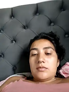 Snapshot of Hellen_Alex chatting on 01/27/25, 05:37 Hellen Alex online show from 01/27/25, 05:37