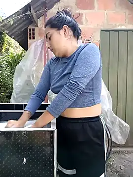 Snapshot of Hellen_Alex chatting on 02/03/25, 03:06 Hellen Alex online show from 02/03/25, 03:06