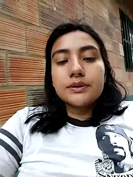 Snapshot of Hellen_Alex chatting on 02/08/25, 02:05 Hellen Alex online show from 02/08/25, 02:05