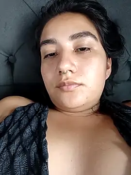 Snapshot of Hellen_Alex chatting on 02/11/25, 08:42 Hellen Alex online show from 02/11/25, 08:42