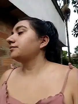 Snapshot of Hellen_Alex chatting on 02/12/25, 01:48 Hellen Alex online show from 02/12/25, 01:48