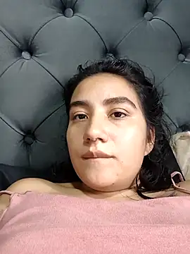 Snapshot of Hellen_Alex chatting on 02/12/25, 04:55 Hellen Alex online show from 02/12/25, 04:55