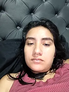 Snapshot of Hellen_Alex chatting on 02/20/25, 05:51 Hellen Alex online show from 02/20/25, 05:51