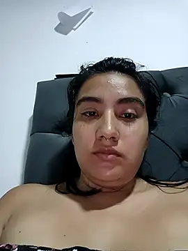 Snapshot of Hellen_Alex chatting on 02/23/25, 02:57 Hellen Alex online show from 02/23/25, 02:57