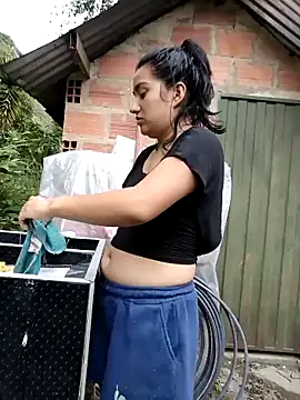 Snapshot of Hellen_Alex chatting on 02/25/25, 02:54 Hellen Alex online show from 02/25/25, 02:54