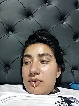 Snapshot of Hellen_Alex chatting on 03/02/25, 07:02 Hellen Alex online show from 03/02/25, 07:02