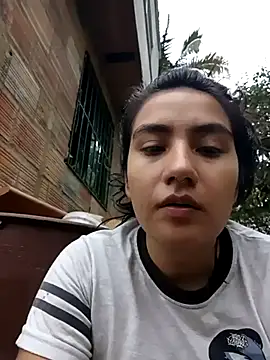 Snapshot of Hellen_Alex chatting on 03/04/25, 02:53 Hellen Alex online show from 03/04/25, 02:53