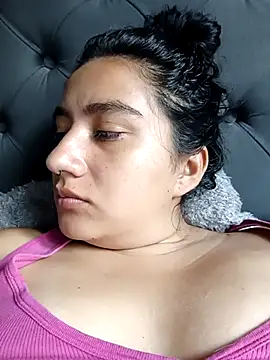 Snapshot of Hellen_Alex chatting on 03/05/25, 02:45 Hellen Alex online show from 03/05/25, 02:45