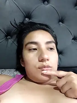 Snapshot of Hellen_Alex chatting on 03/06/25, 08:37 Hellen Alex online show from 03/06/25, 08:37