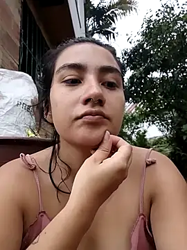 Snapshot of Hellen_Alex chatting on 03/11/25, 02:40 Hellen Alex online show from 03/11/25, 02:40