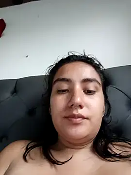 Snapshot of Hellen_Alex chatting on 03/11/25, 05:46 Hellen Alex online show from 03/11/25, 05:46