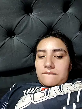 Snapshot of Hellen_Alex chatting on 09/14/25, 11:04 Hellen Alex online show from 09/14/25, 11:04