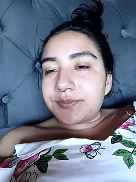 Snapshot of Hellen_Alex chatting on 09/16/25, 02:18 Hellen Alex online show from 09/16/25, 02:18