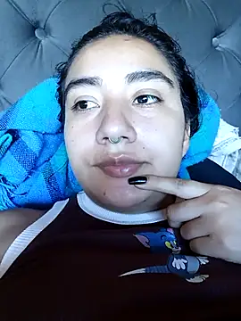 Snapshot of Hellen_Alex chatting on 10/09/25, 01:09 Hellen Alex online show from 10/09/25, 01:09