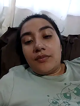 Snapshot of Hellen_Alex chatting on 10/18/25, 02:51 Hellen Alex online show from 10/18/25, 02:51