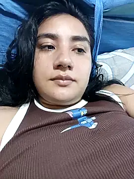 Snapshot of Hellen_Alex chatting on 10/25/25, 02:13 Hellen Alex online show from 10/25/25, 02:13